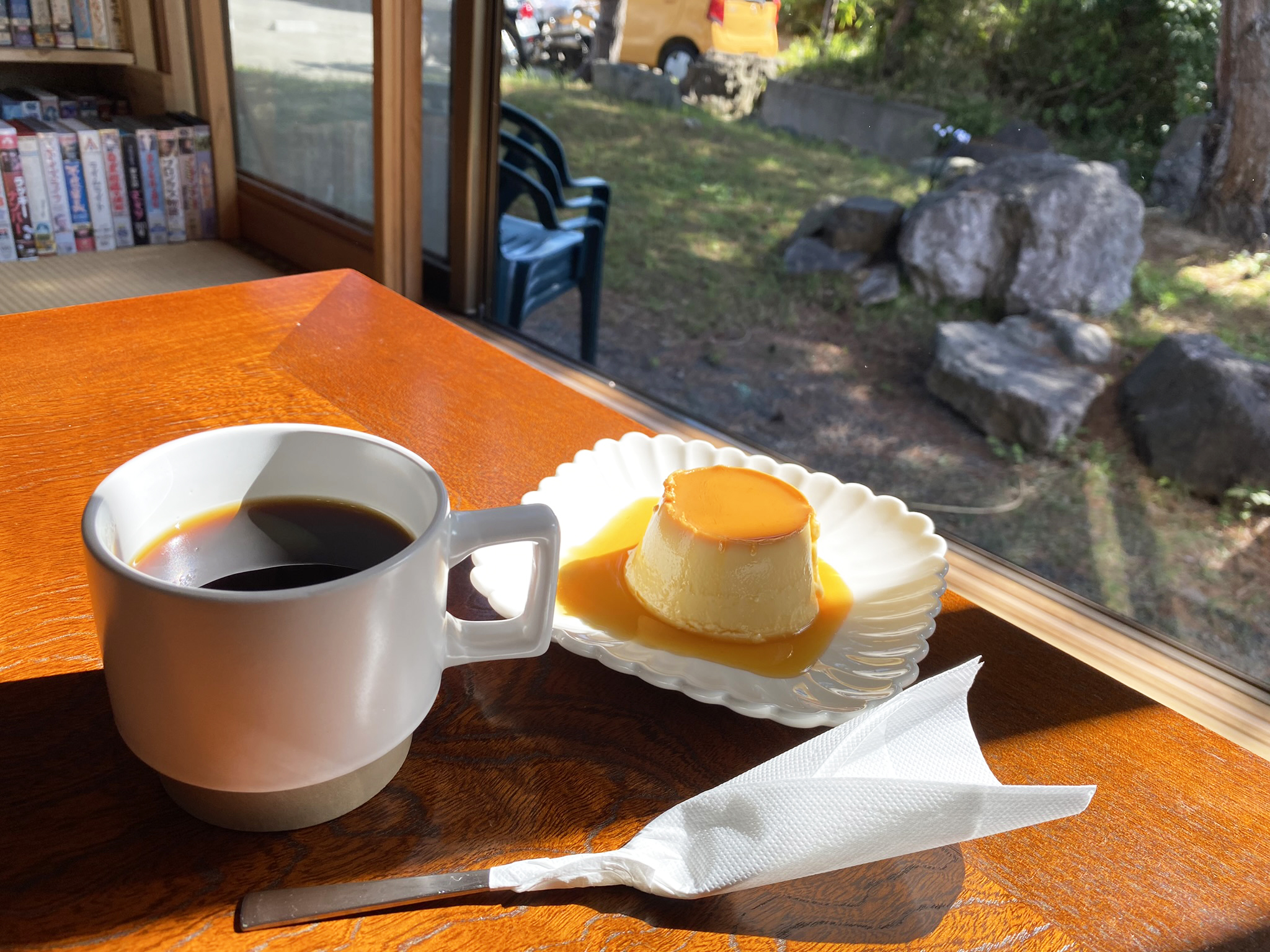 【UZU佐渡2km おすすめのお店 その3】コーヒーとプリンでのんびり自由な時間を。「Mr.Tono café」